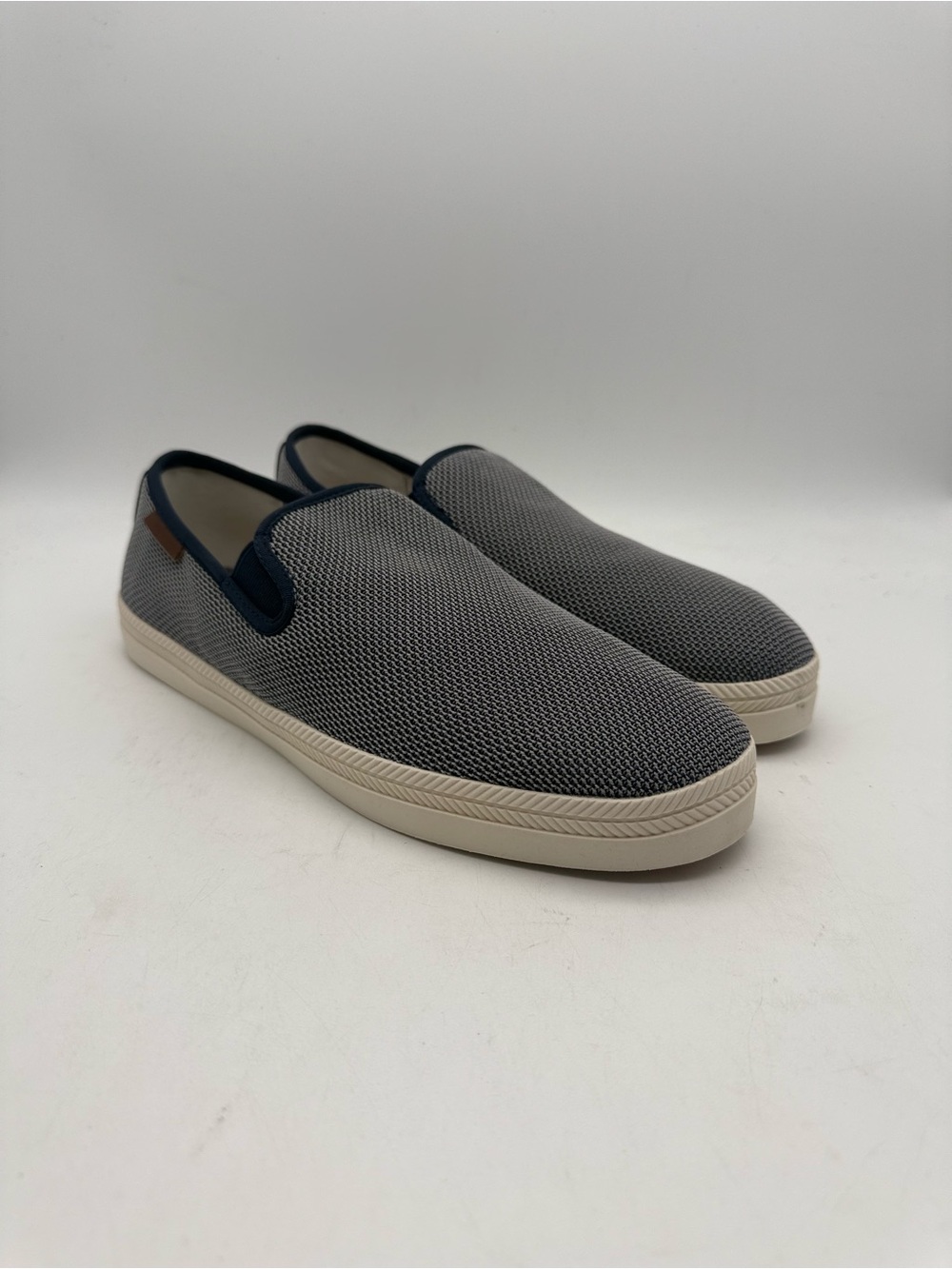 BRAND NEW Madden Castr Navy/Gray Textured Sneakers Slip-on Loafer Size 9.5